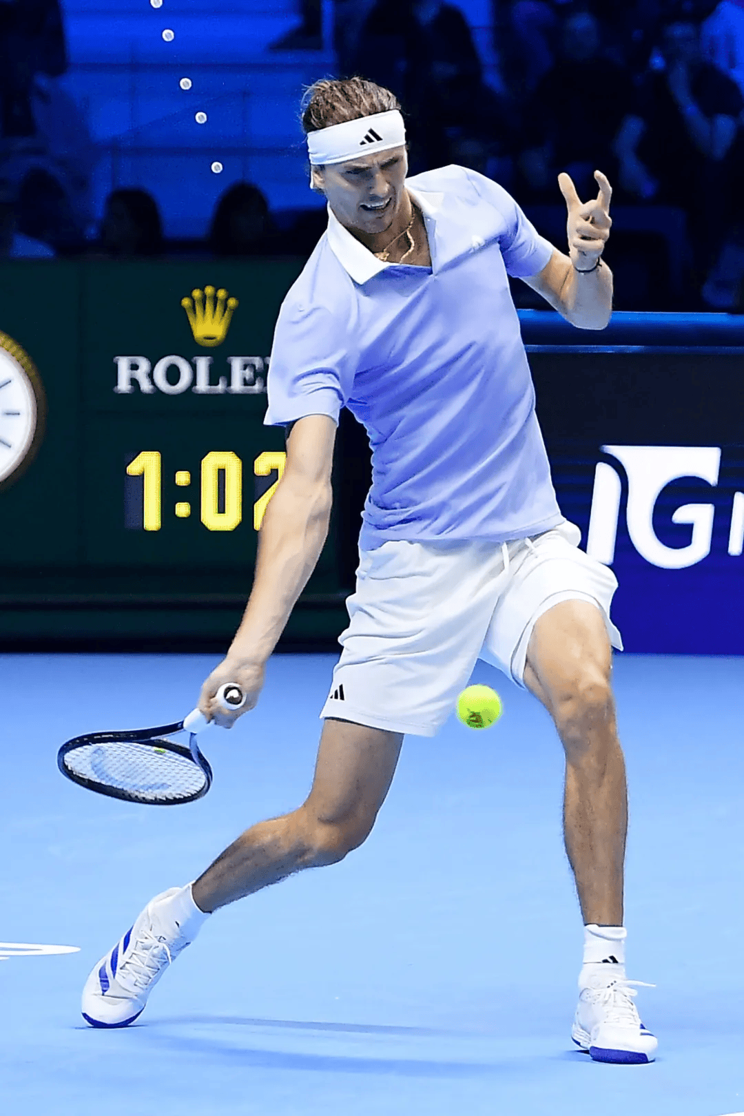 九游体育直播-法网碾压澳网,兹维列夫点燃赛场