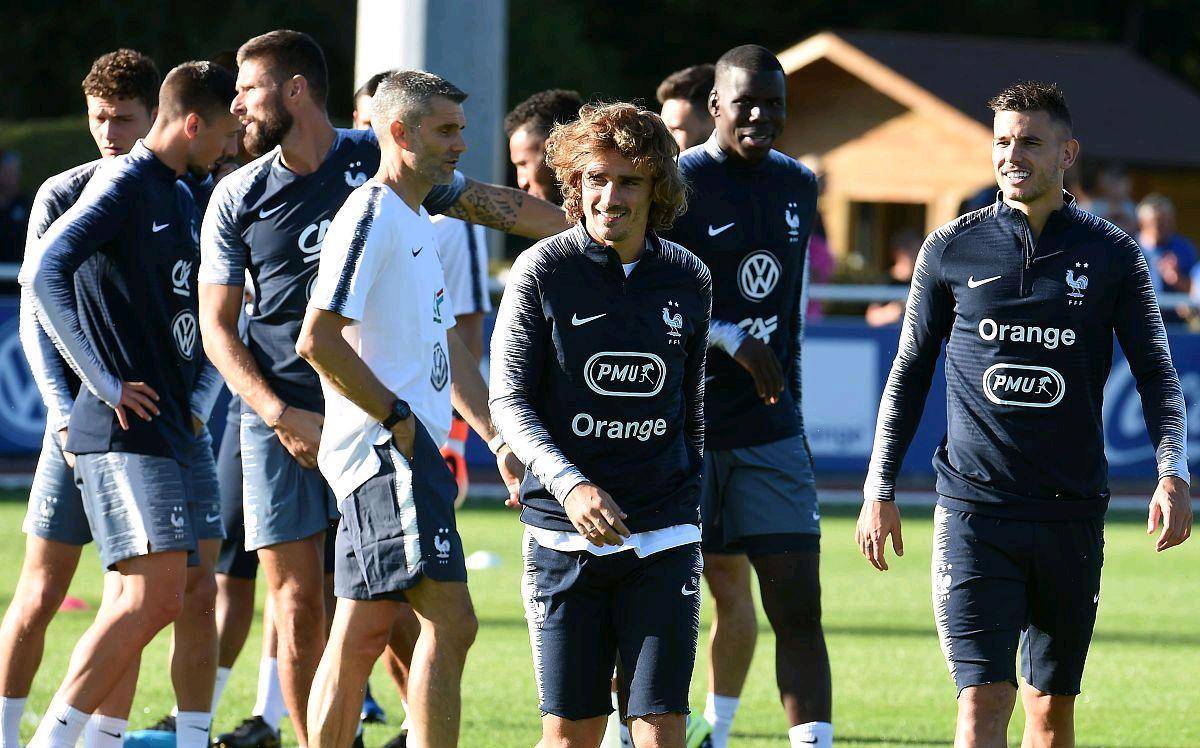 九游娱乐入口-全力冲刺:汉堡分沃尔夫斯堡主场大胜拜仁慕尼黑,小组赛争夺榜首